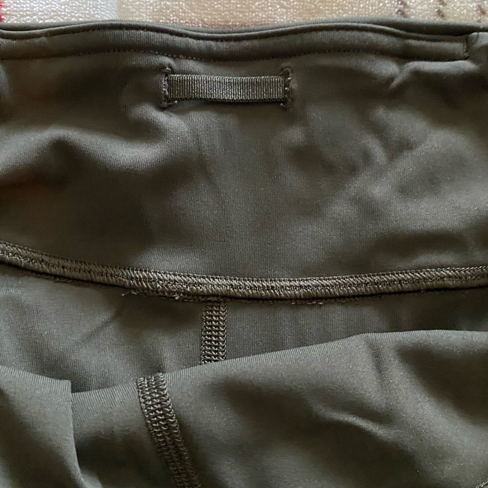 Lululemon Pace Rival Crop *Full-On Luxtreme 22"
Dark Olive - Picture 5 of 11